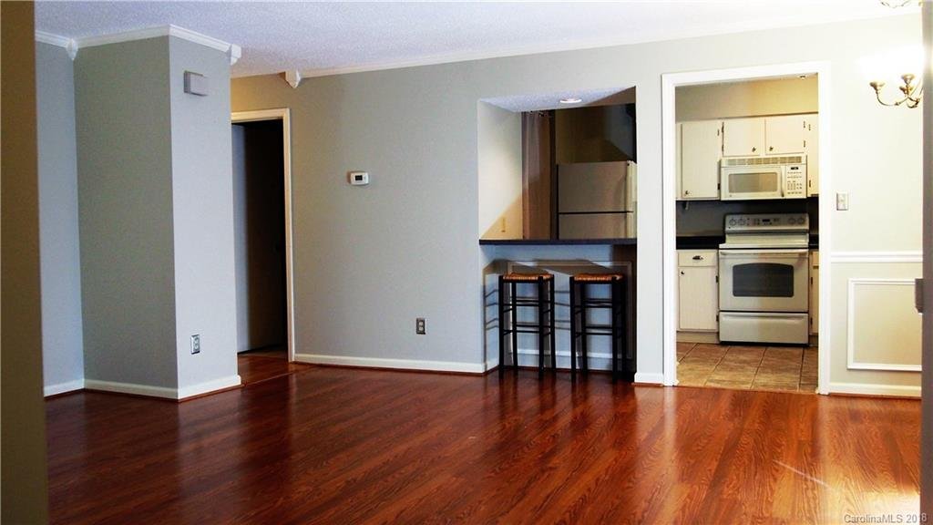 1041 Churchill Downs Court