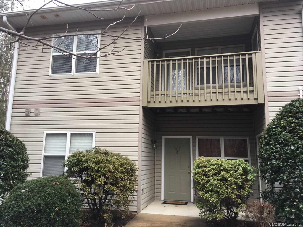 305 Carlyle Way