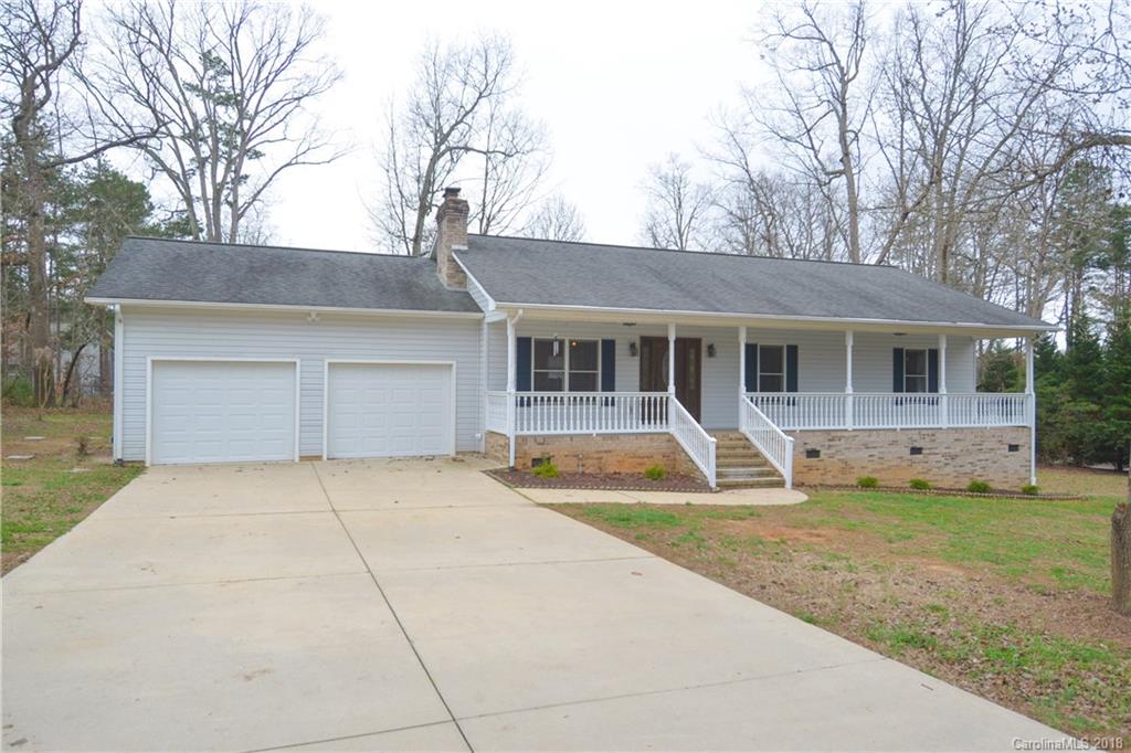 125 Three Oaks Lane