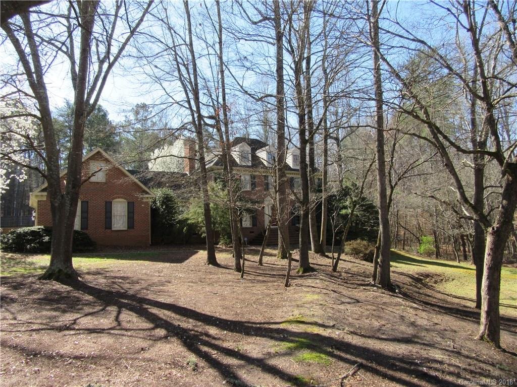 1761 Apple Tree Lane