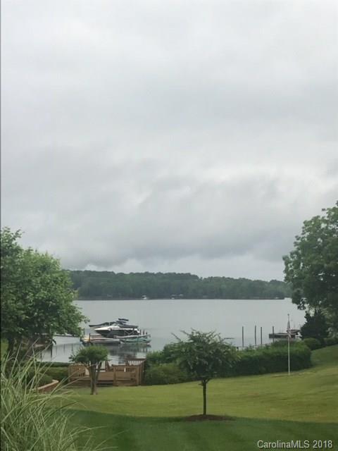 913 Lake Club Drive