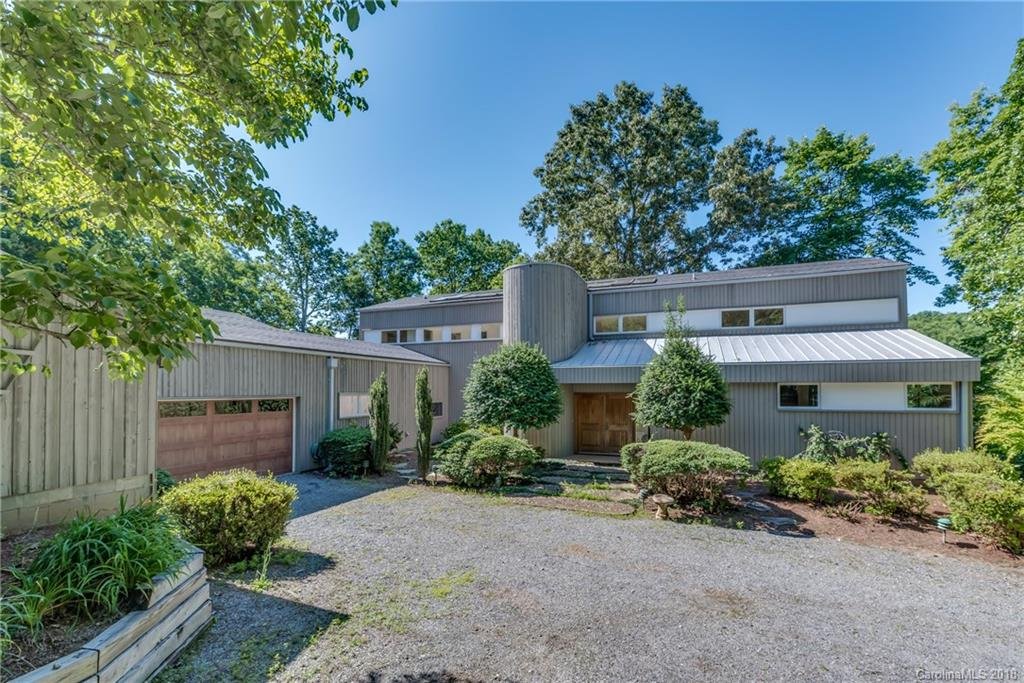 405 Coachman Lane