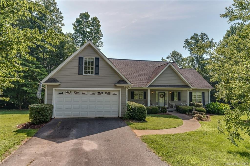 104 Walnut Court