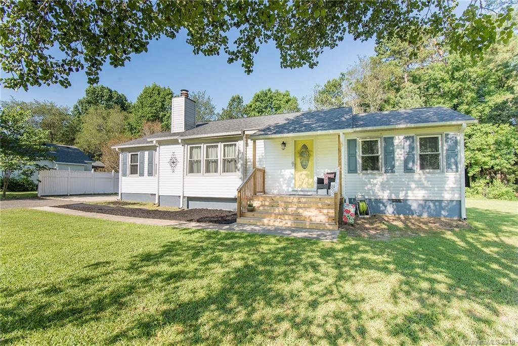 4847 Hickory Nut Court