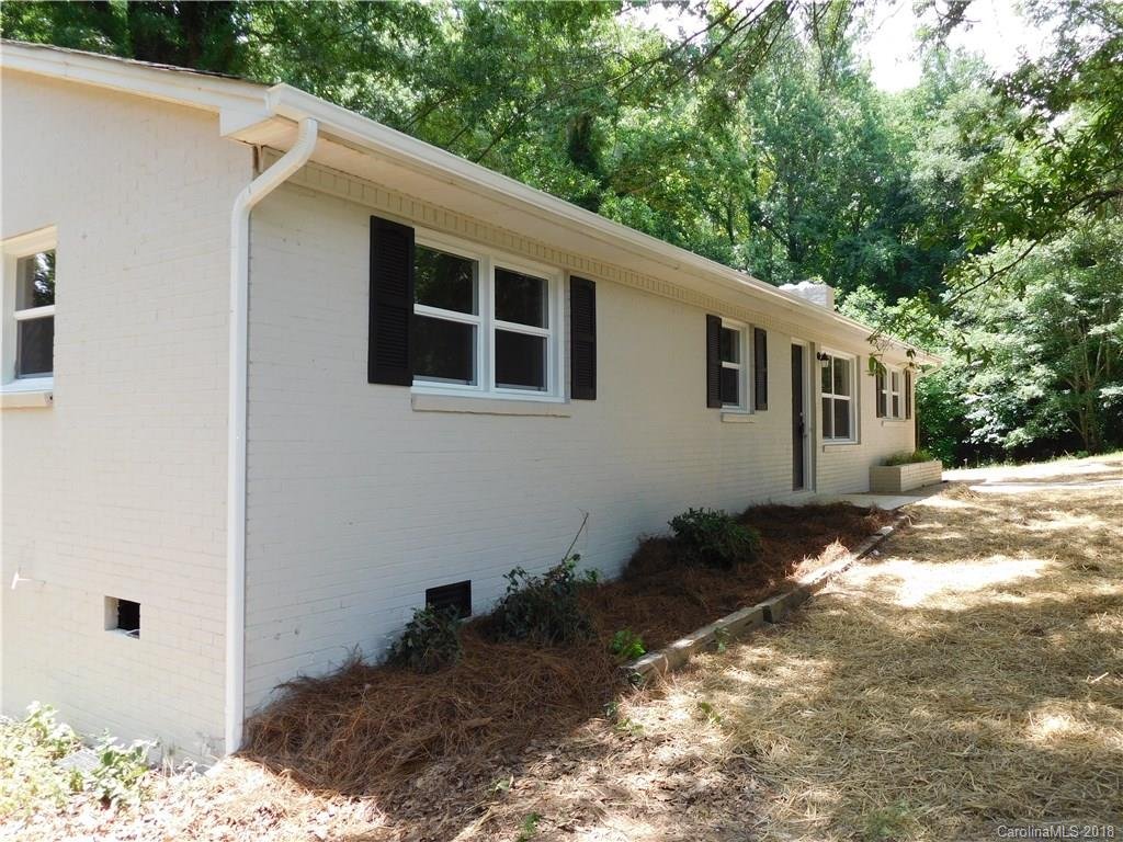 2516 Maplewood Drive