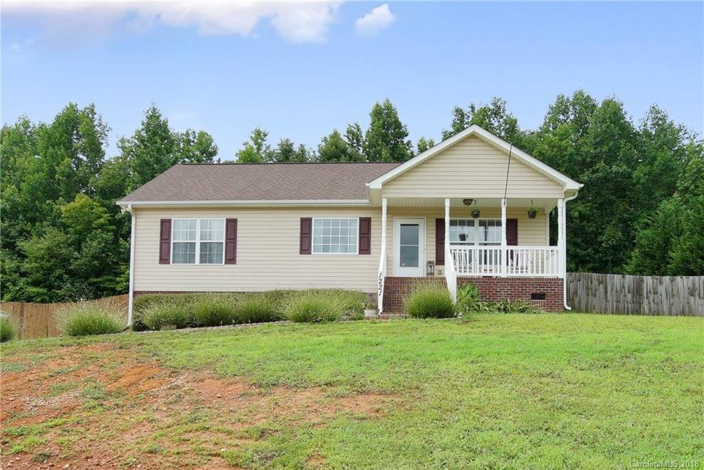 1221 Woodpecker Drive