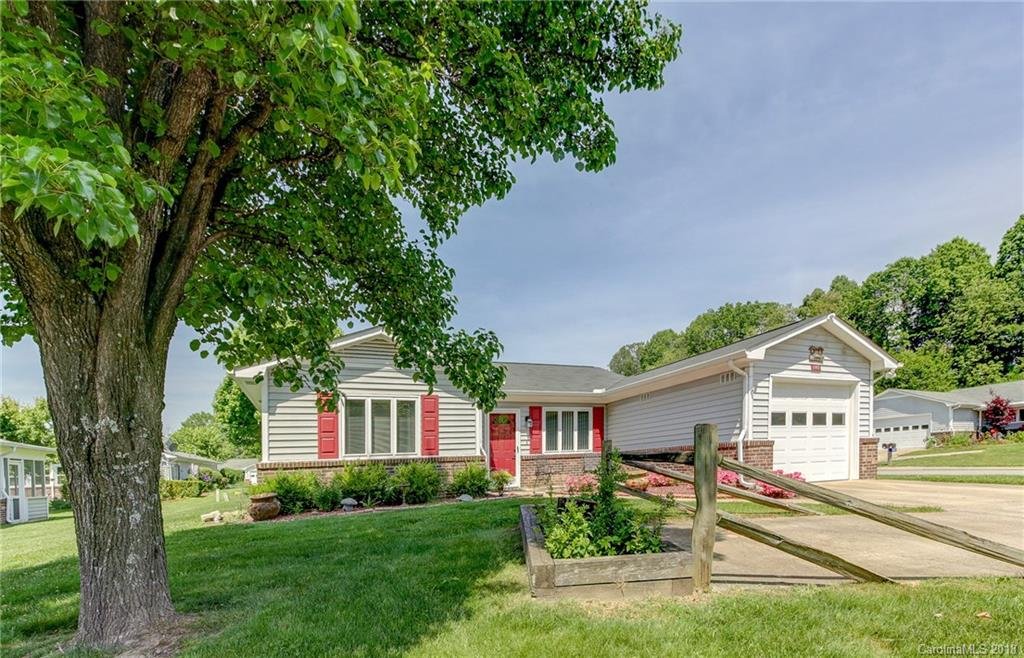 145 Derbyshire Drive