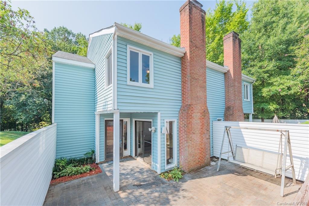 1612 Renard Ridge Road