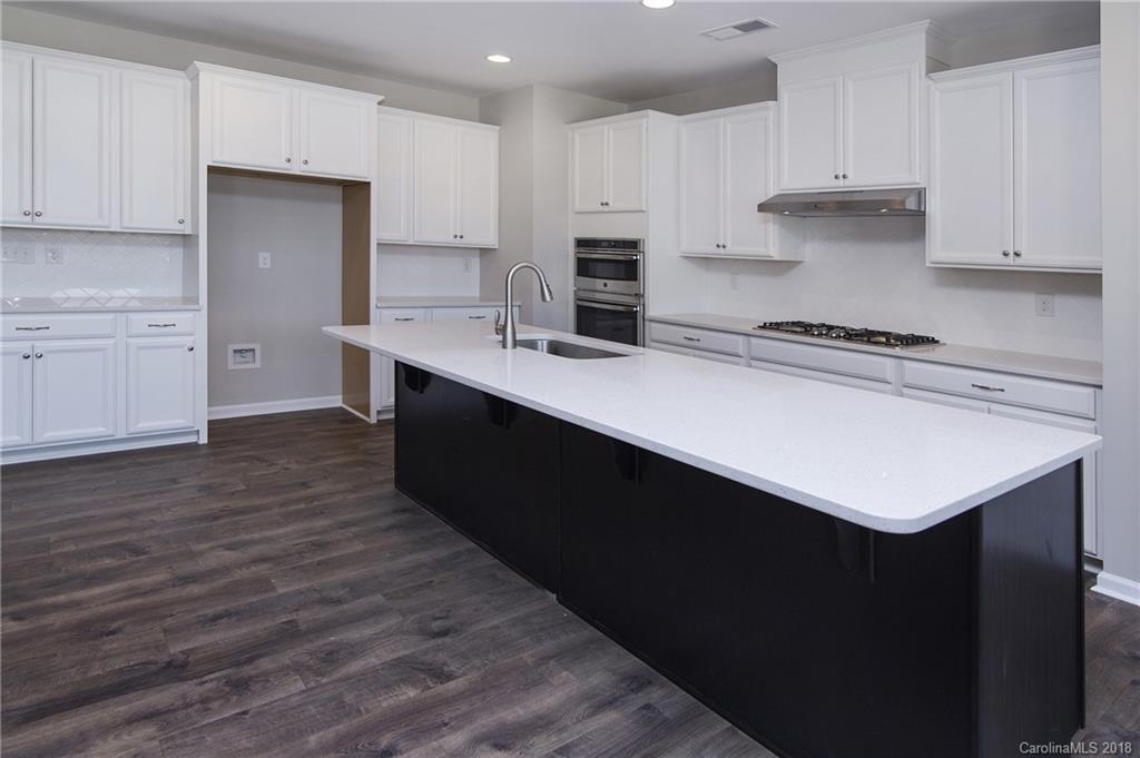 9521 Hightower Oak Street 80