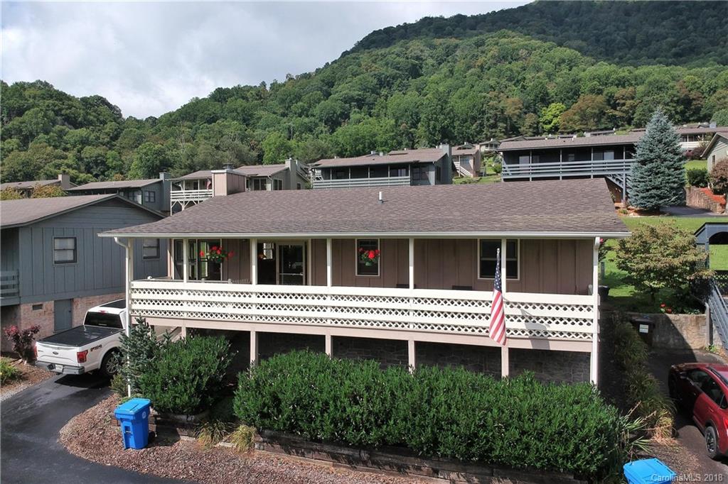 38 Boulder Lane