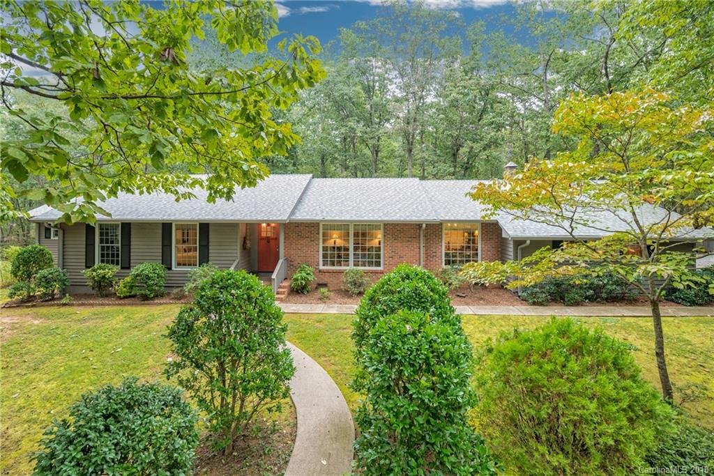 235 Coachman Lane