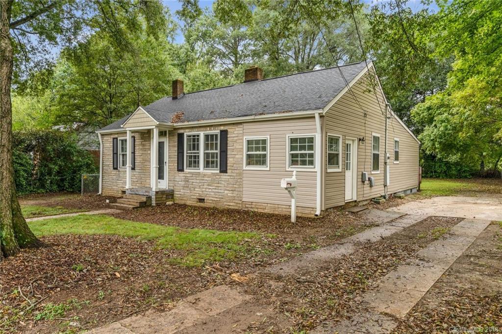 1110 Poston Circle