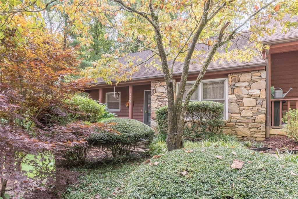 20 Pineoak Circle 304-D