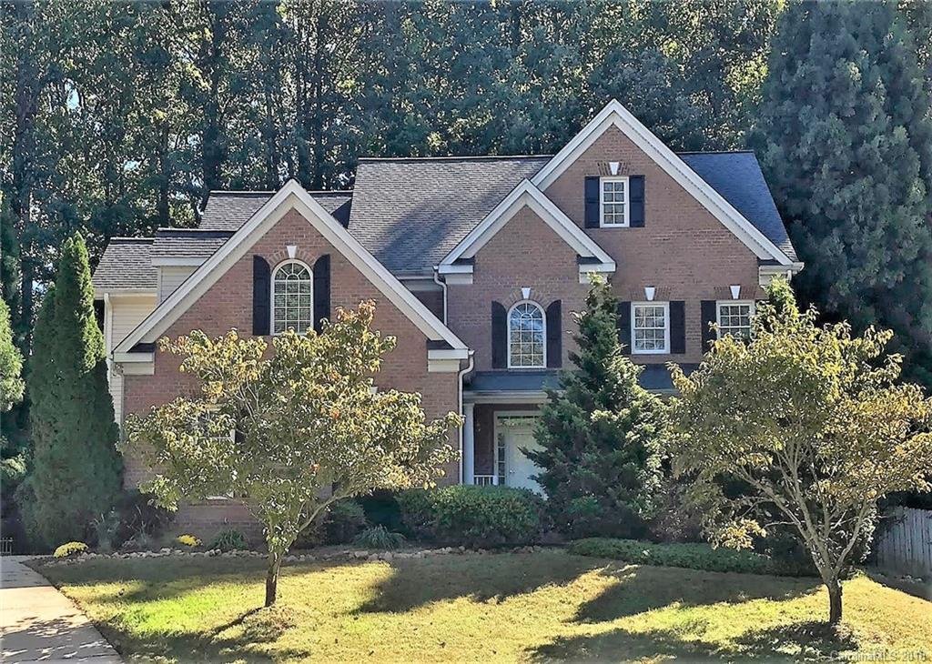 120 Fernbrook Drive