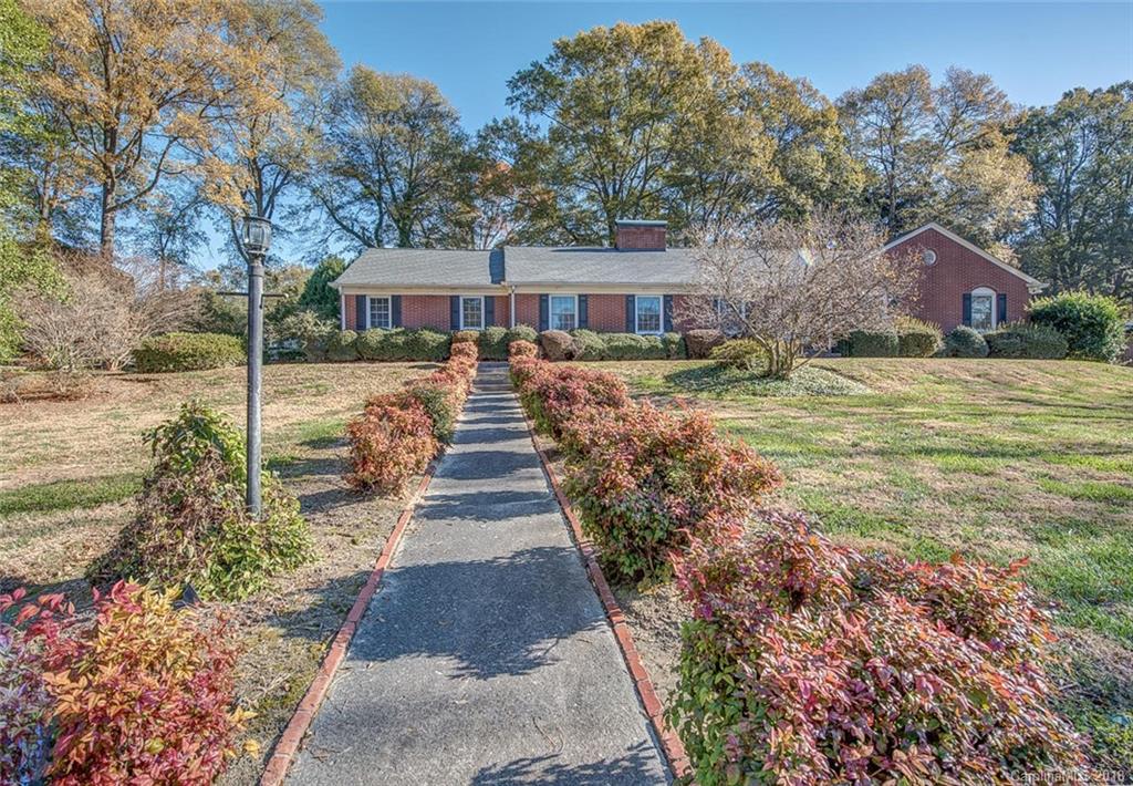 1250 Westbrook Circle
