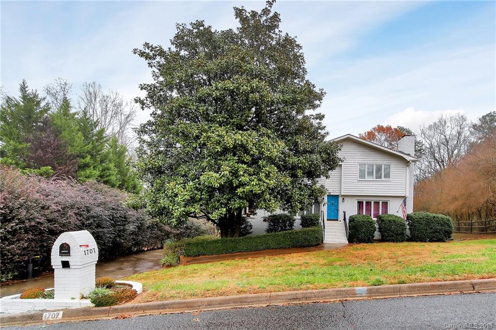 1707 Lakeview Drive