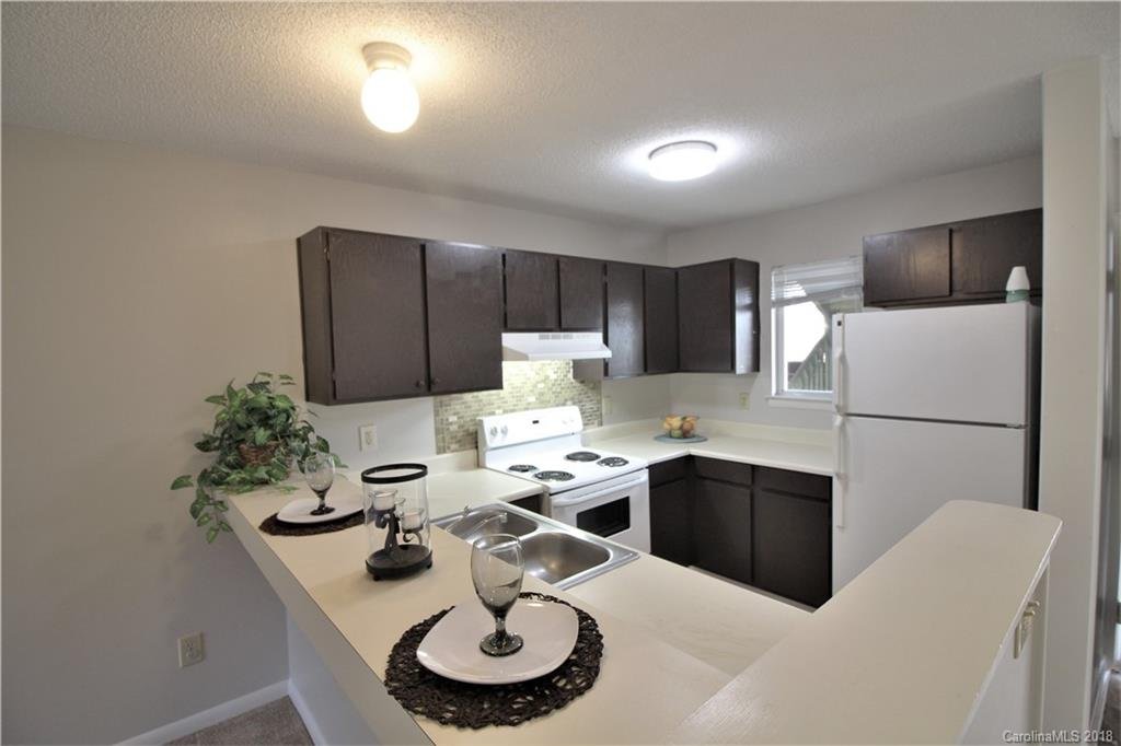 1704 Eagles Place 102G