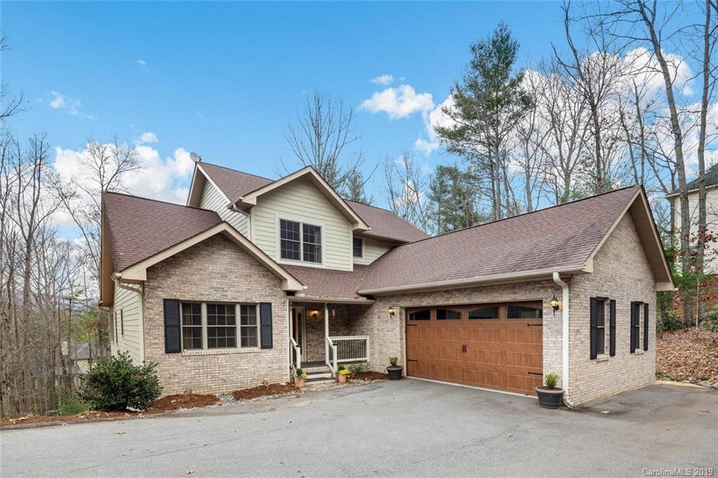 40 Oak Hollow Drive