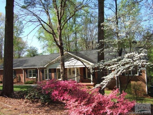 3064 Woodstream Drive