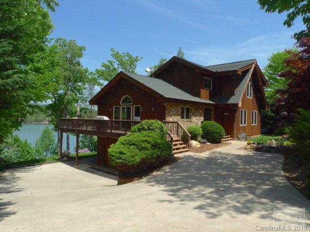 2242 Lake Forest Cove