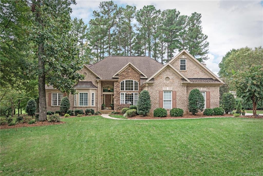 7674 Turnberry Lane