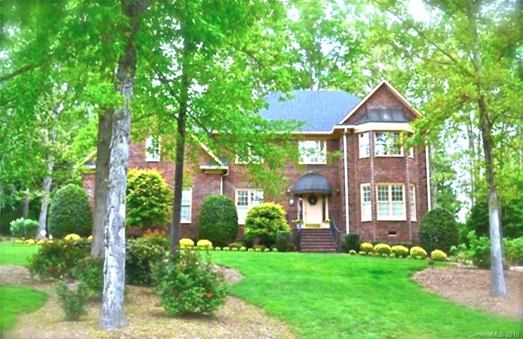 1013 Waterview Lane