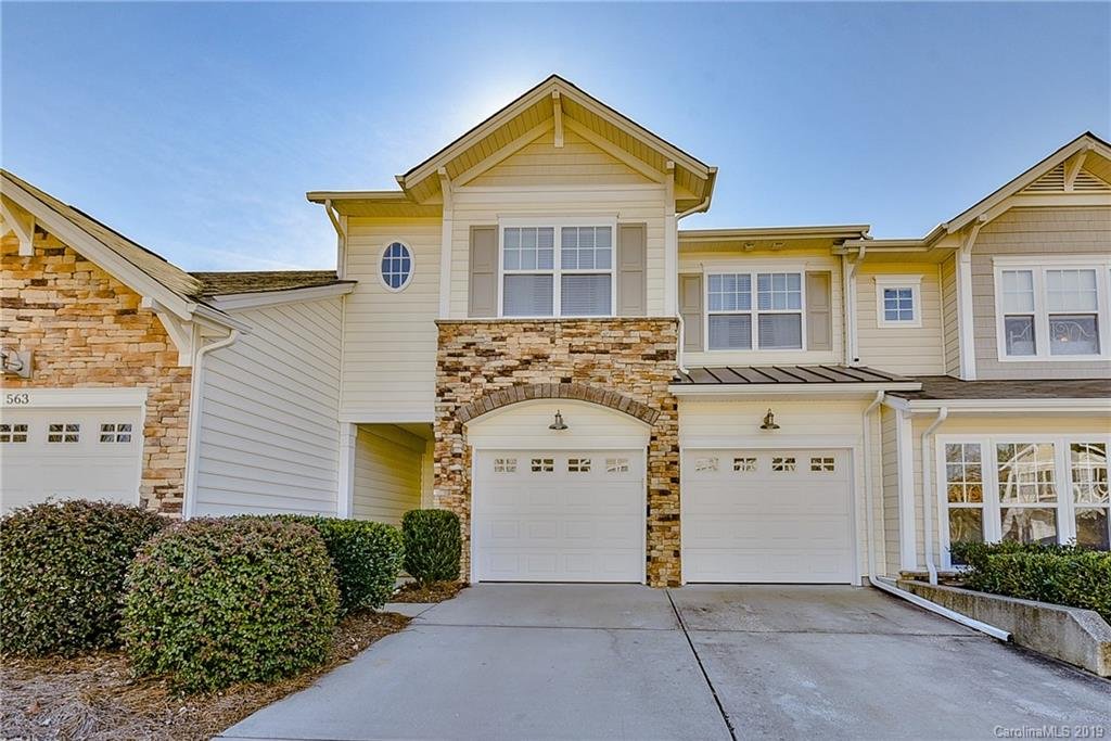 565 Pine Links Drive 282