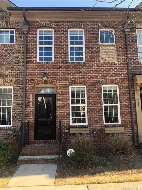 11233 Cedar Walk Lane