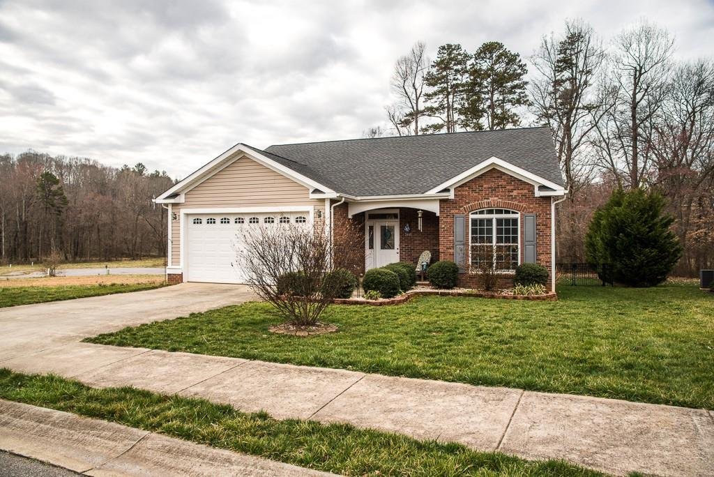 1486 Mayfair Drive