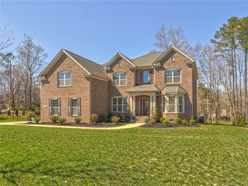 804 Hidden Pond Lane