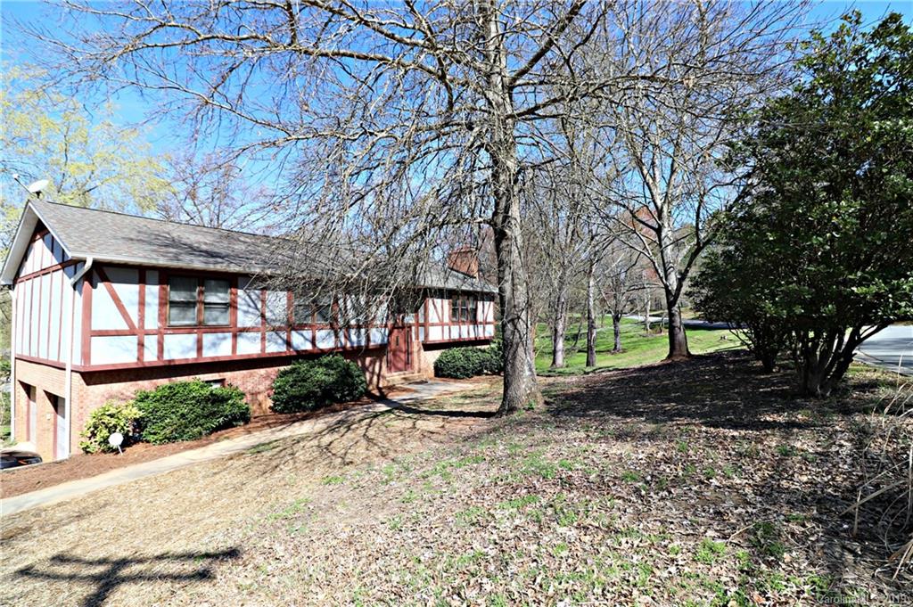 430 Crestside Drive