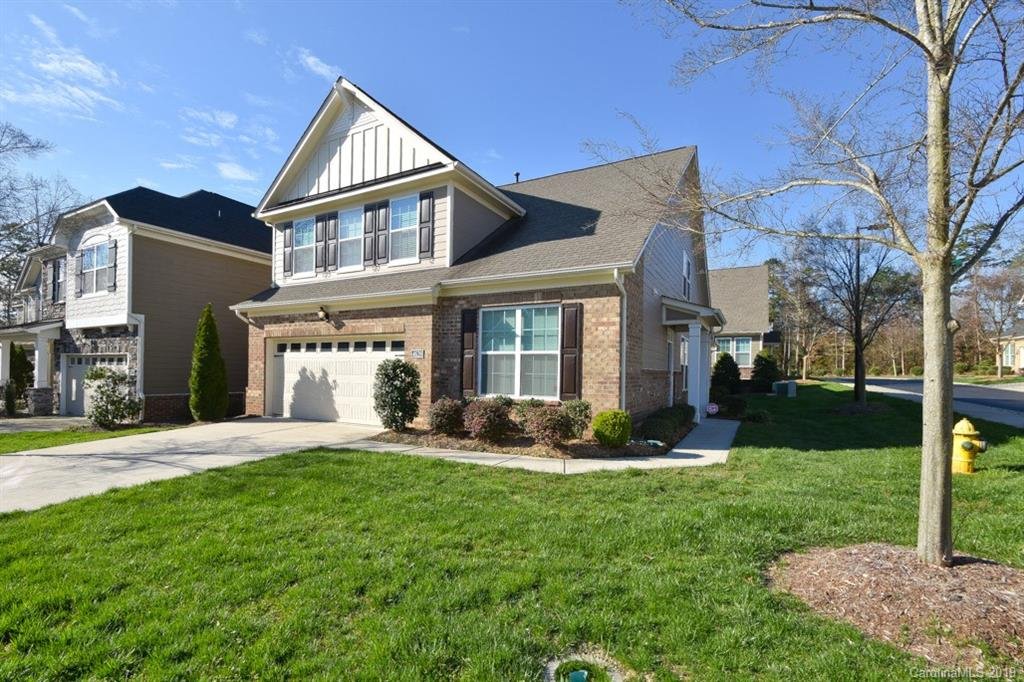 4639 Blackmuir Wood Circle