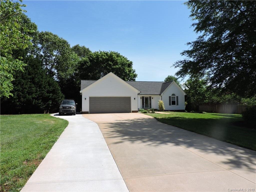 6567 Forest Creek Drive