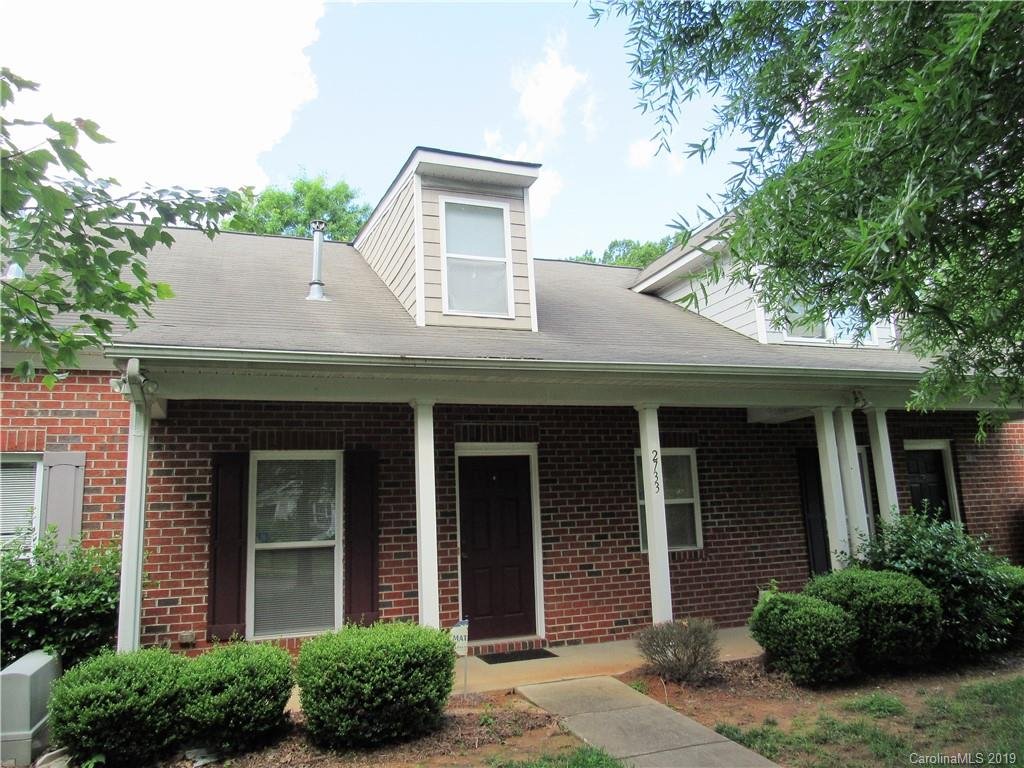 2733 Meadow Knoll Drive