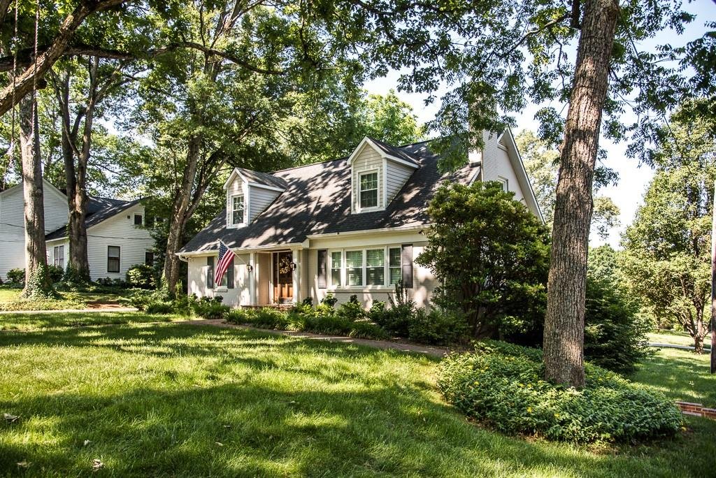 327 9th Street