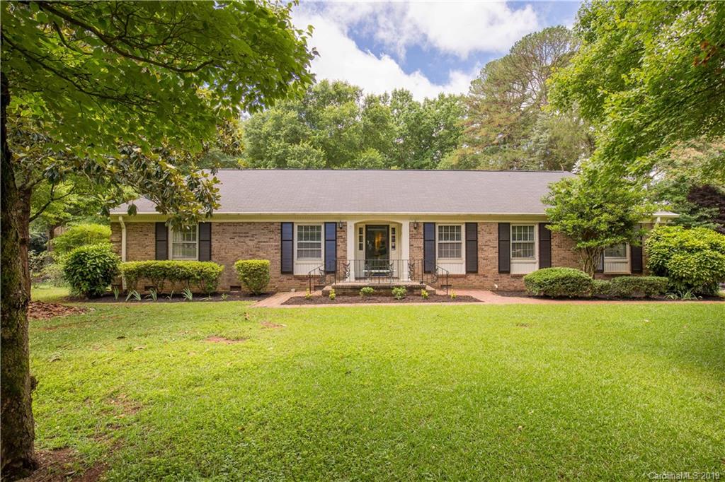 2115 Poinsett Drive