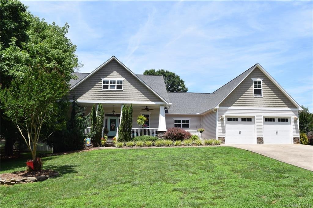 105 Clearwater Drive