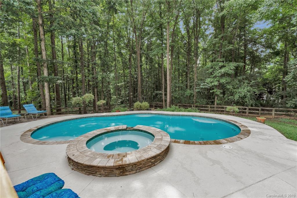 151 Creekside Drive 32
