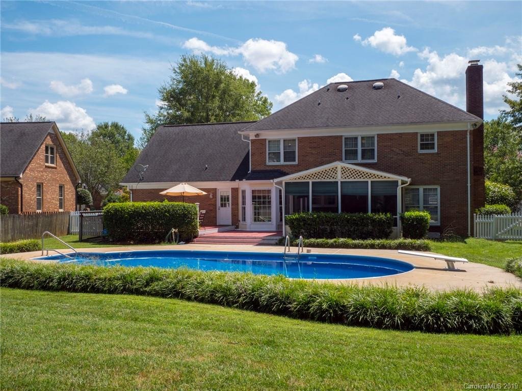 10610 Kennel Lane