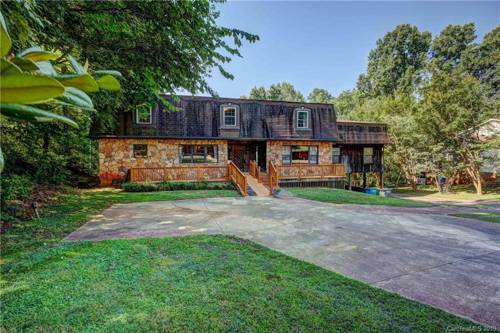 110 Amity Circle