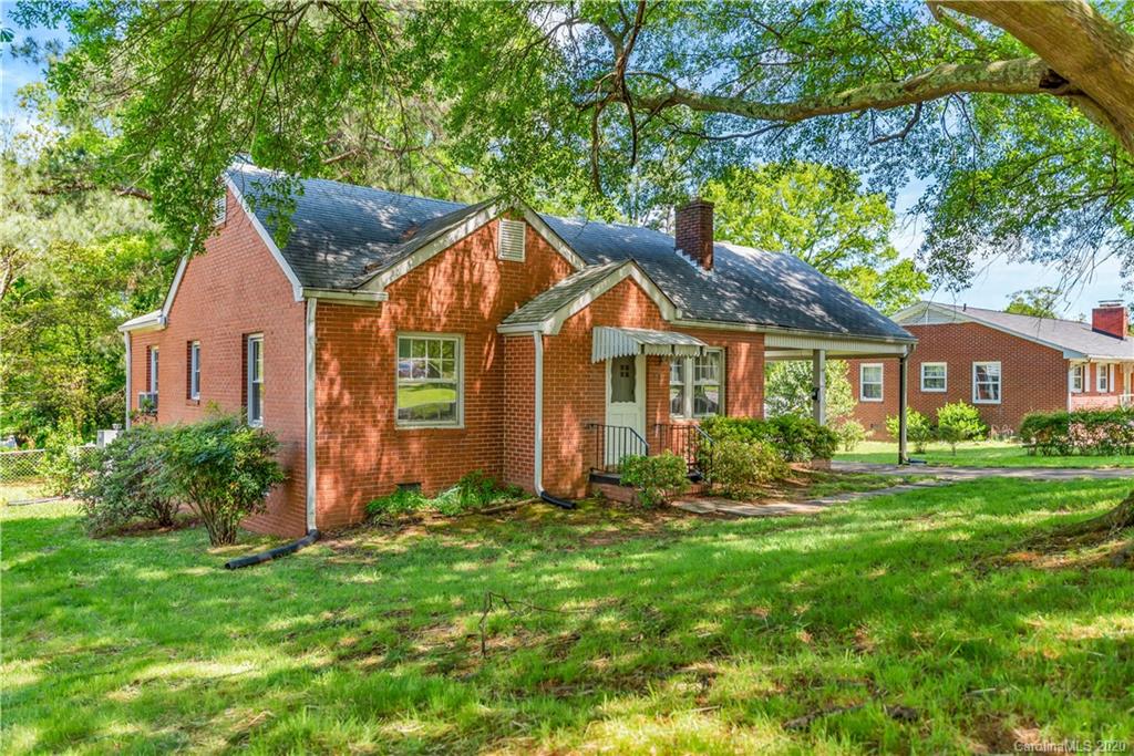 1222 E Park Drive