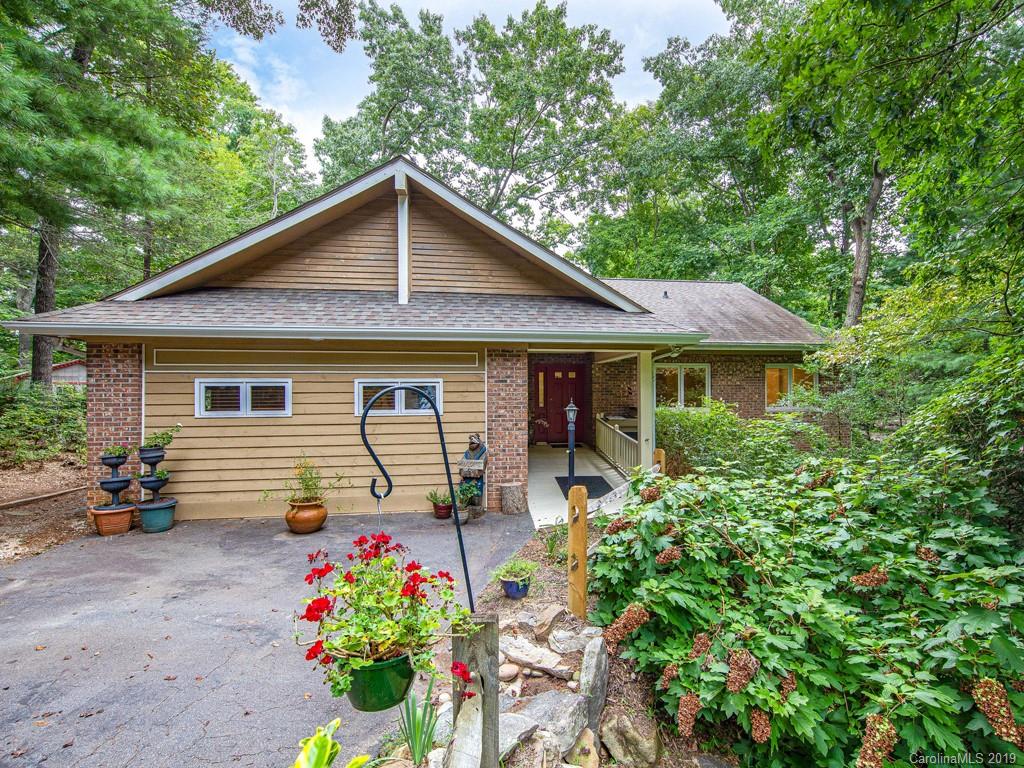 5 Hunters Ridge Drive