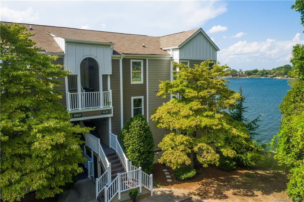 20437 Harborgate Court 703
