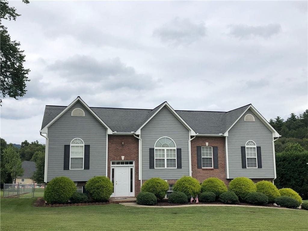 105 White Hall Lane
