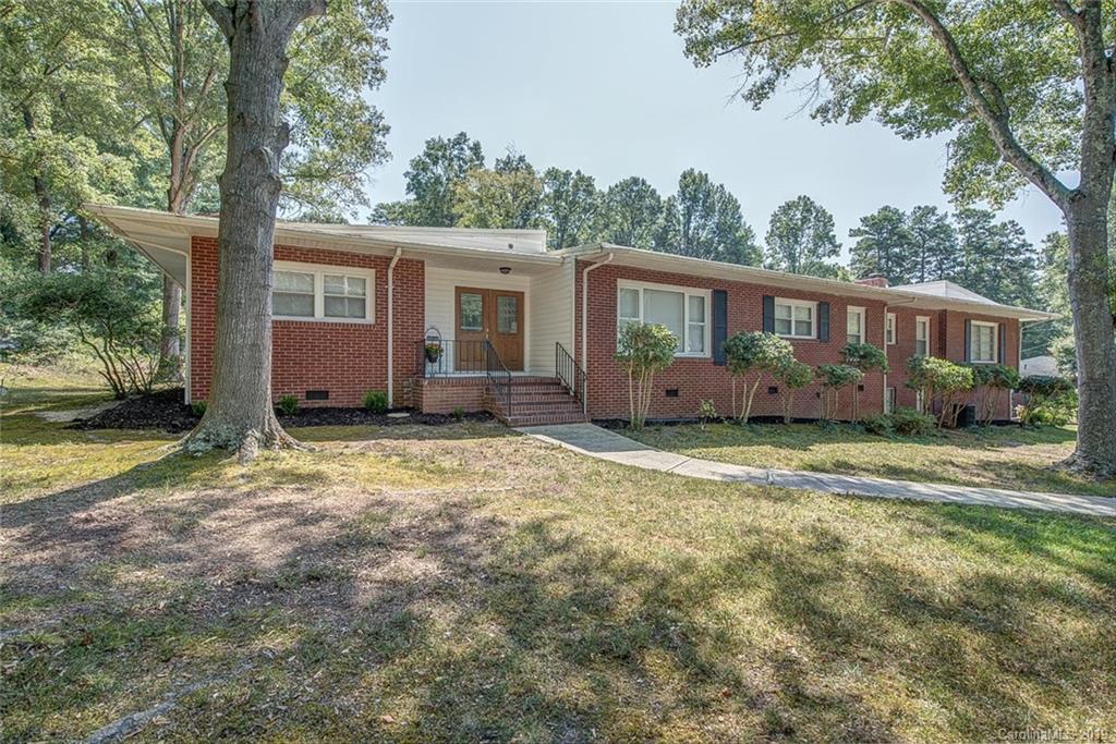 1830 Westbrook Circle