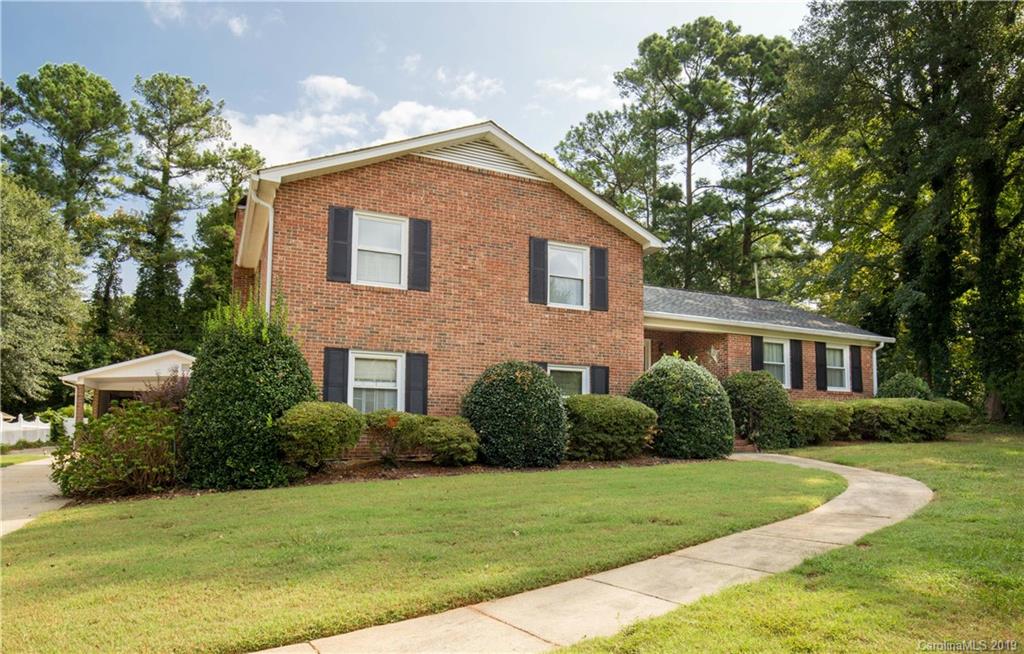 2116 Poinsett Drive