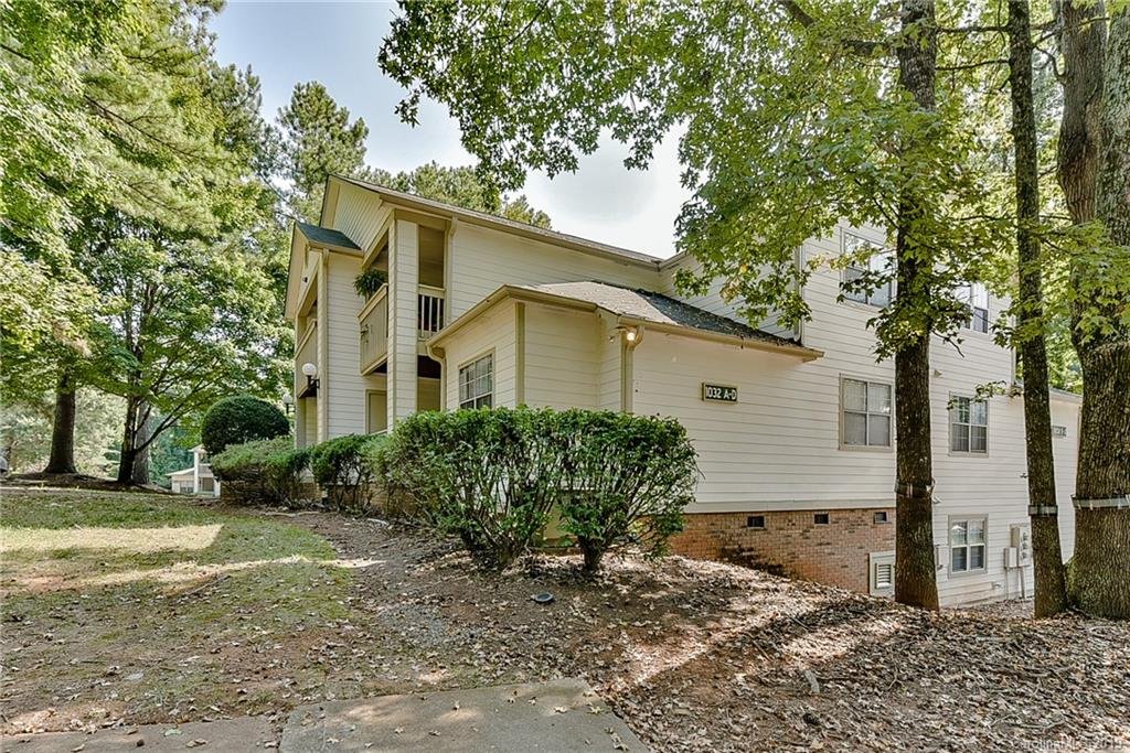 1032 Churchill Downs Court