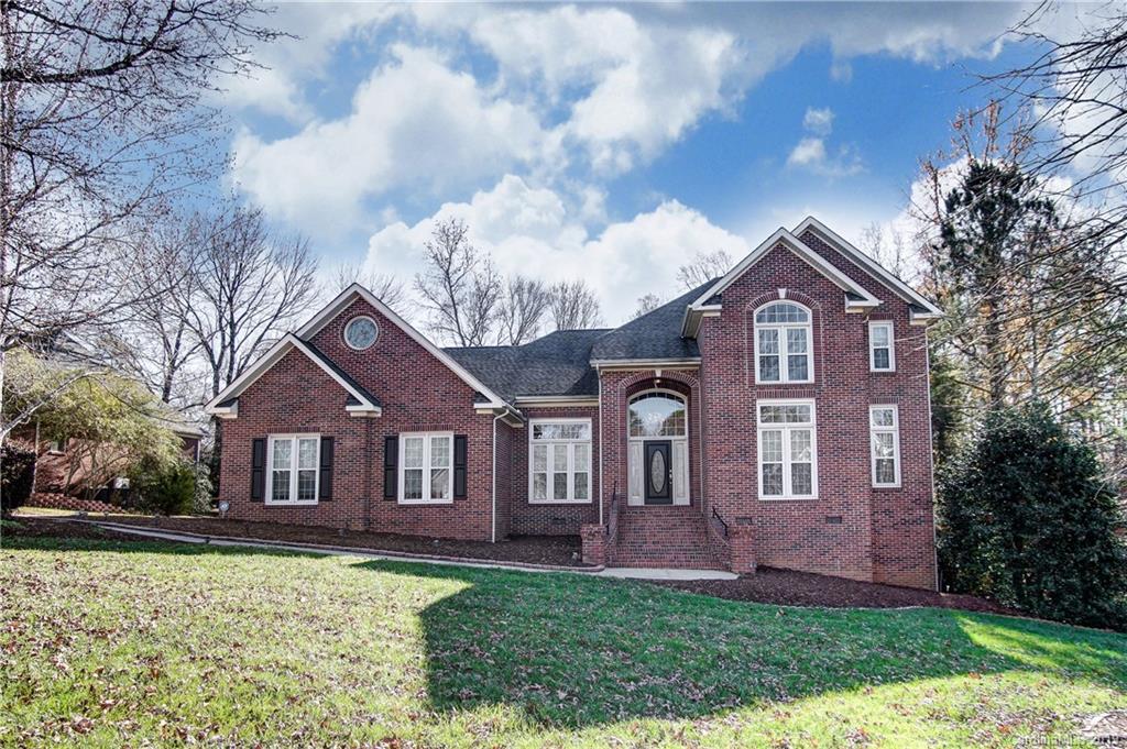 2827 Arrowwood Lane