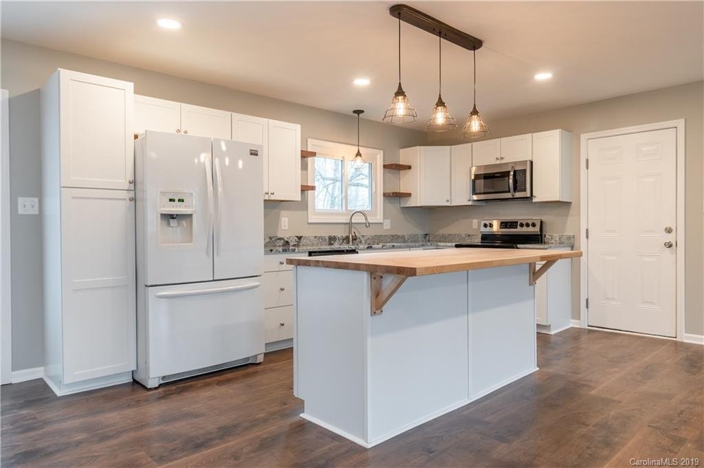 887 Red Fox Lane