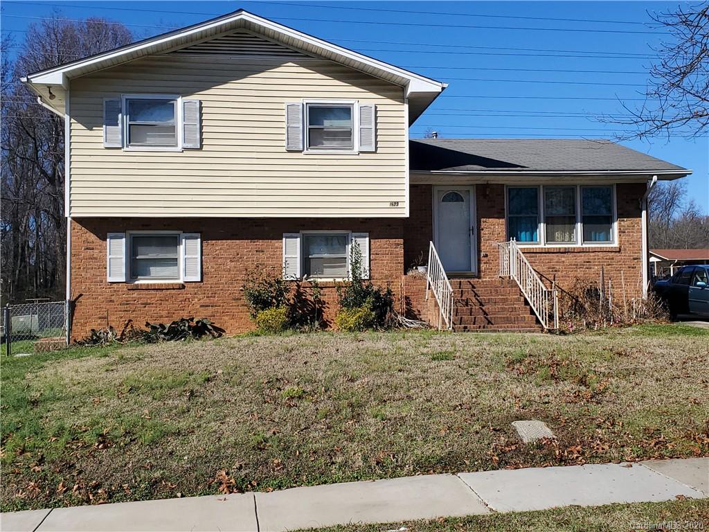 1523 Pondella Drive